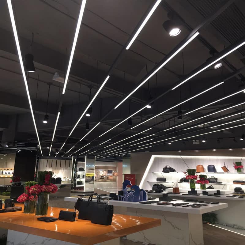 Anboolighting linear light used in bag shop